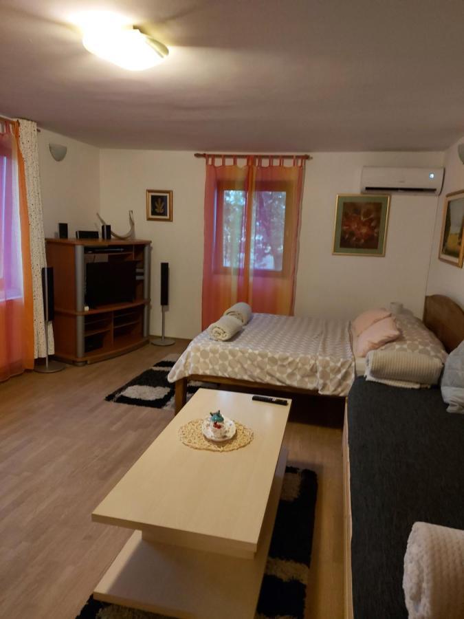 Studio Apartman Kotro Beli Manastir Экстерьер фото